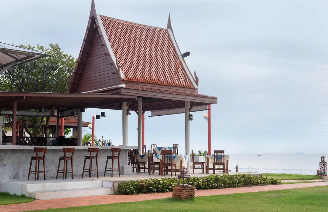 Royal Lanta Resort & Spa-1