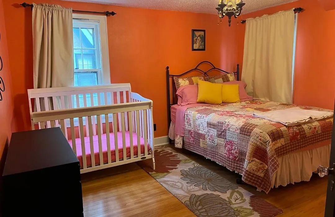 Historic Twin Tudors Inn-1