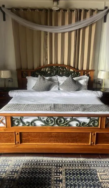 Iris Cottage-1