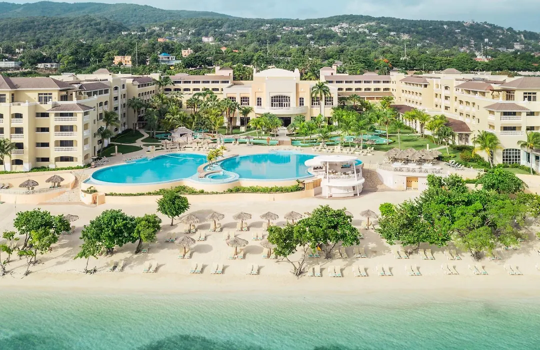 Iberostar Waves Rose Hall Beach-1