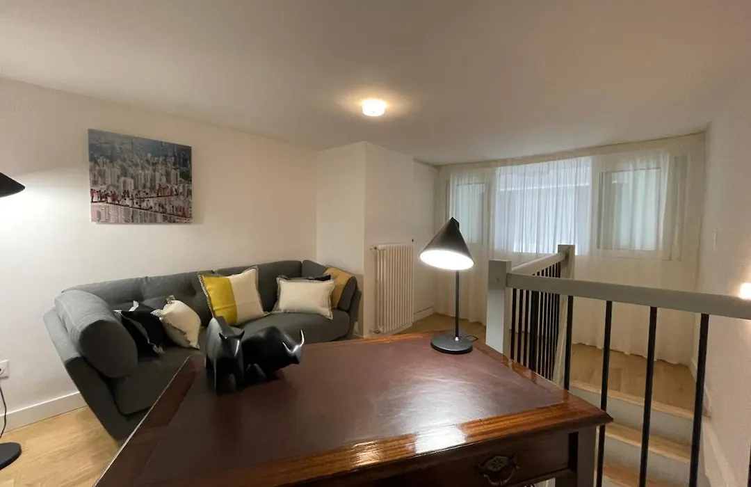 Appartement Charles Le Brun, Face au Château de Versailles, avec parking privé-1