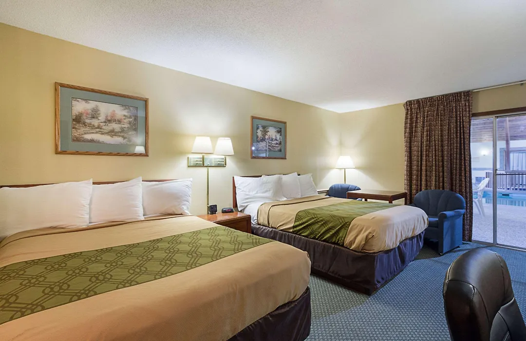 Econo Lodge-1