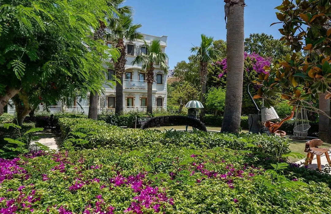 Golden Beach Resort & Spa-1