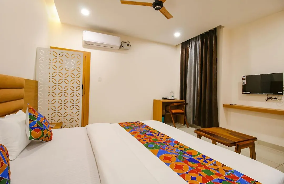 Fabhotel The Gravity Inn-1