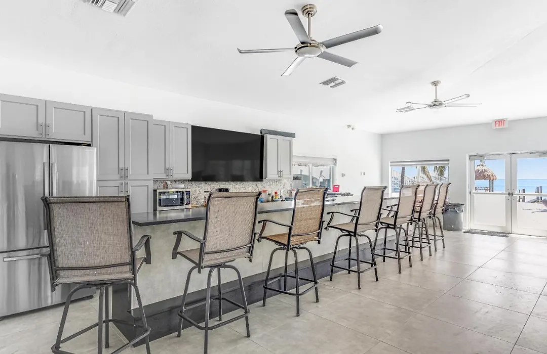 Ocean Isles 50-1