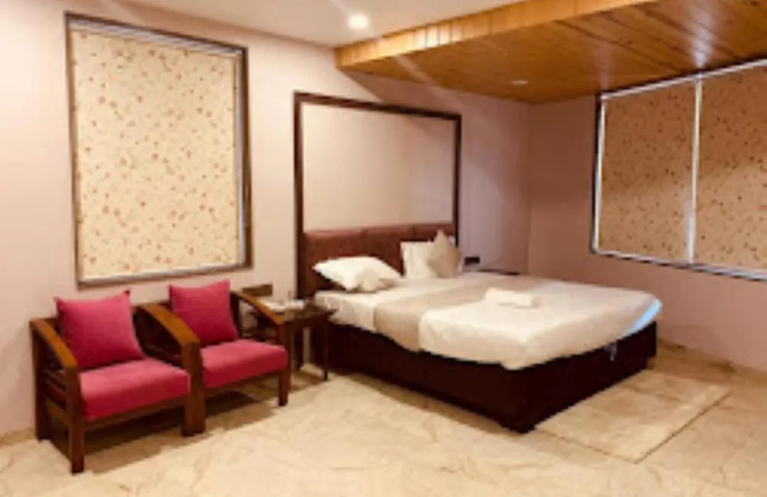 Hotel Radhe Anand-1