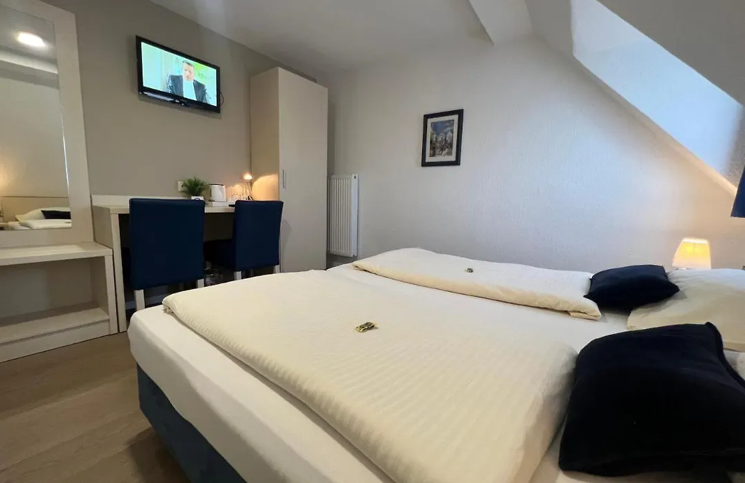 Hotel Pelikan-1