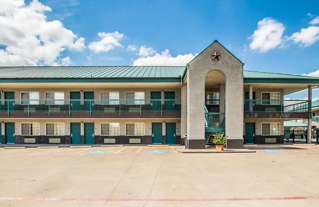 Americas Best Value Inn Fort Worth-1