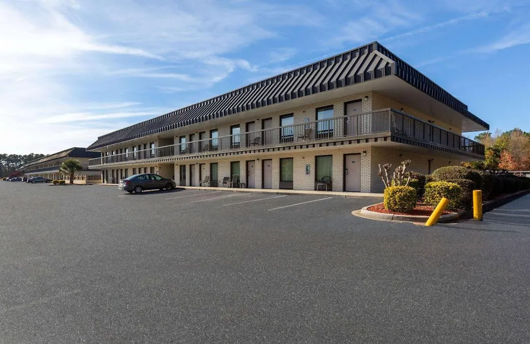Days Inn By Wyndham Florence/I-95 North-1