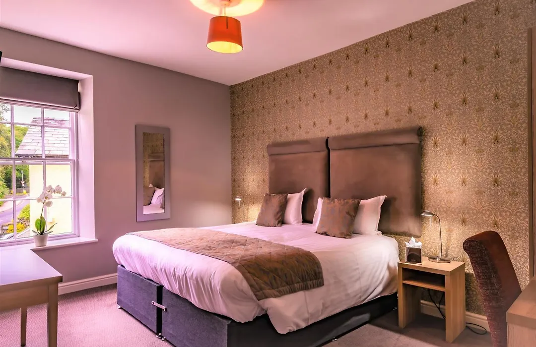 The Lamplighter Dining ~ Rooms-1