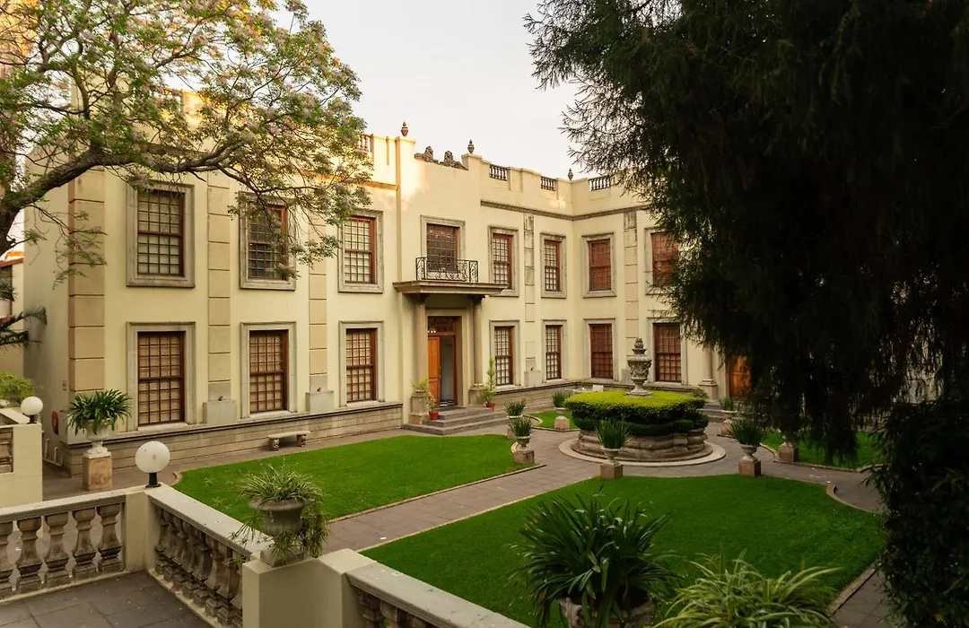 Fairlawns Boutique Hotel & Spa-1