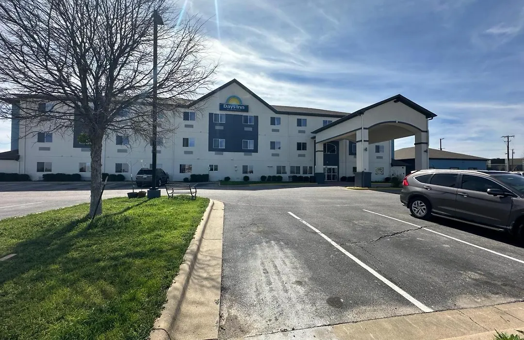 Days Inn By Wyndham Copperas Cove-1