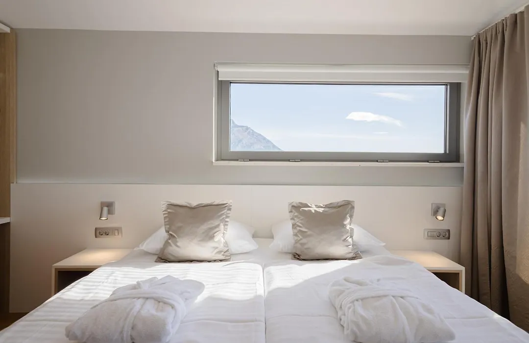 Rogac Rooms & Restaurant-1