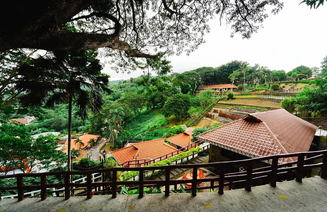 Sol Y Viento Mountain Hot Springs Resort-1