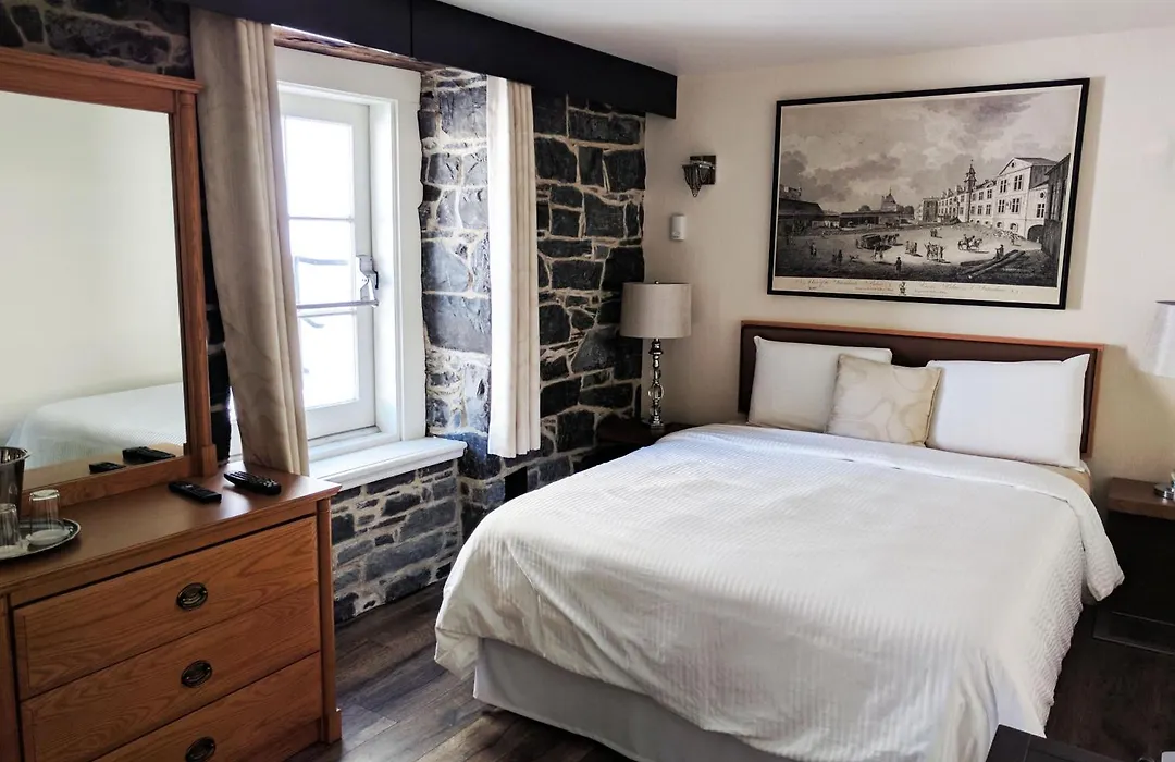 Auberge Du Tresor-1
