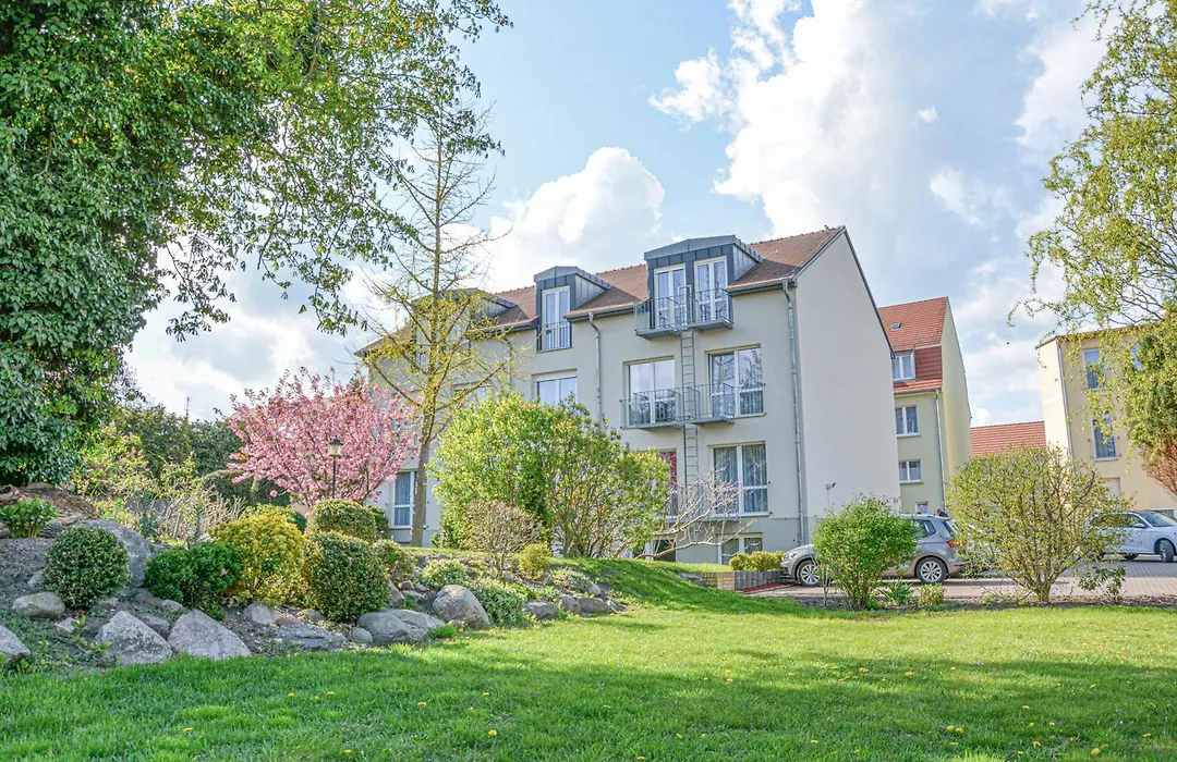 Hotel zur Insel-1