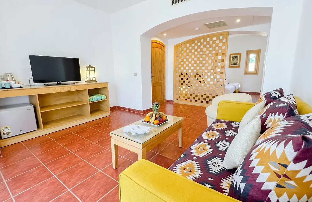 Tamra Beach Resort-1