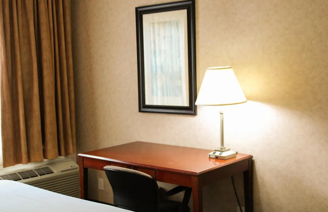Prestige Aberdeen Lodge Kamloops-1