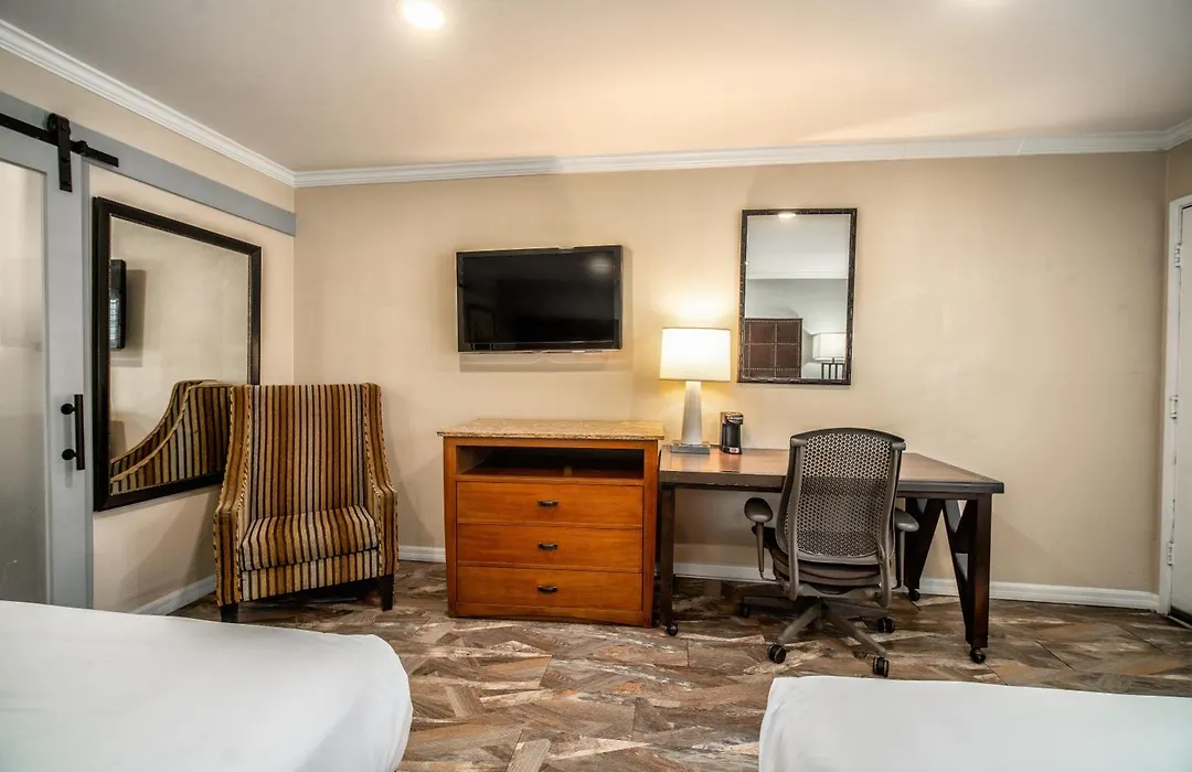 The Buena Park Hotel & Suites-1