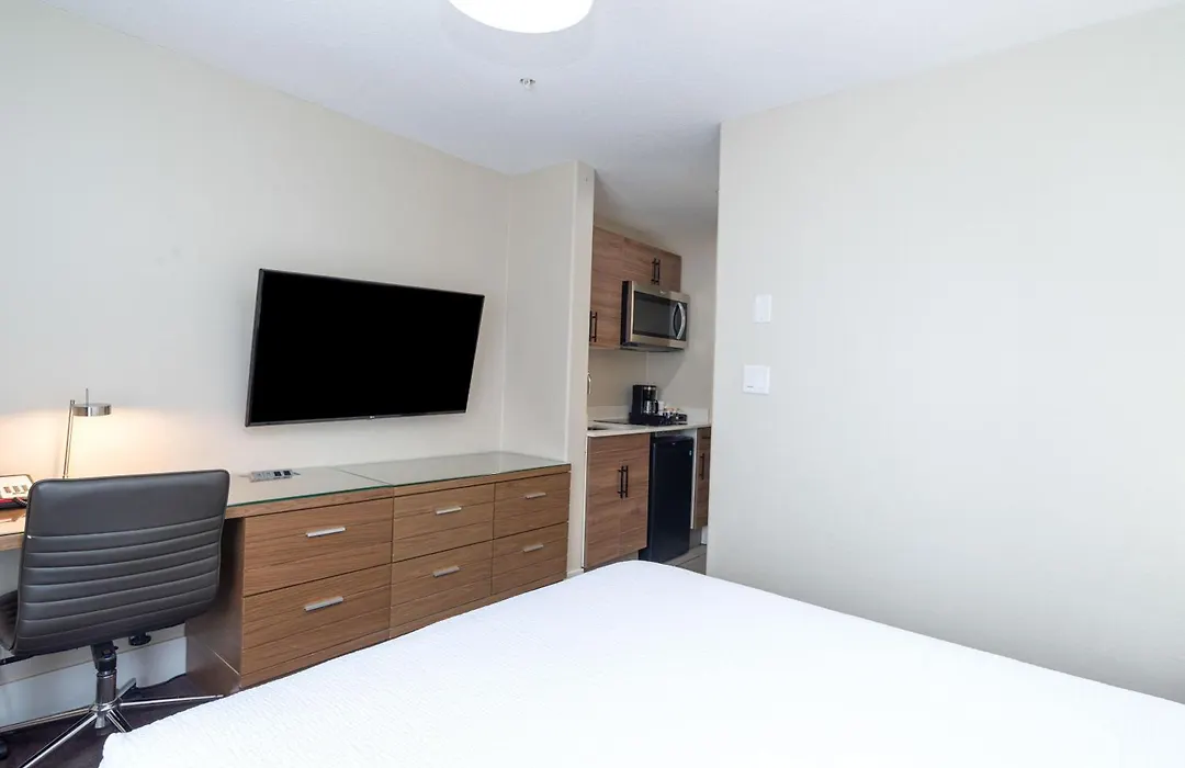 Sandman Hotel Grande Prairie-1