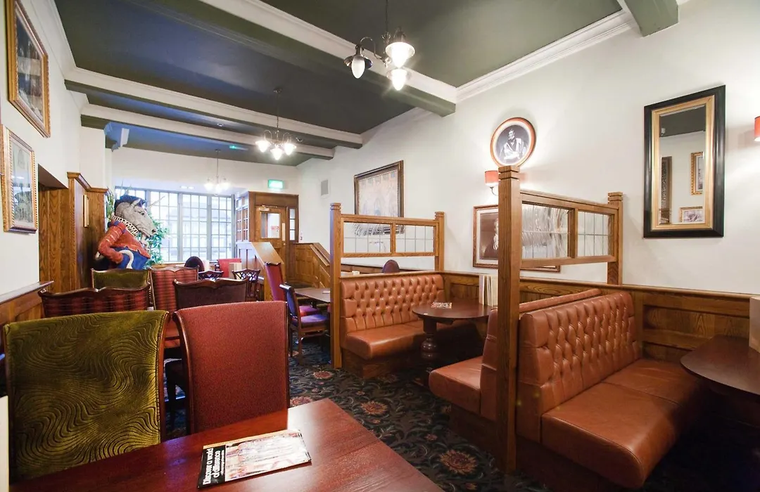 The Unicorn Hotel Wetherspoon-1