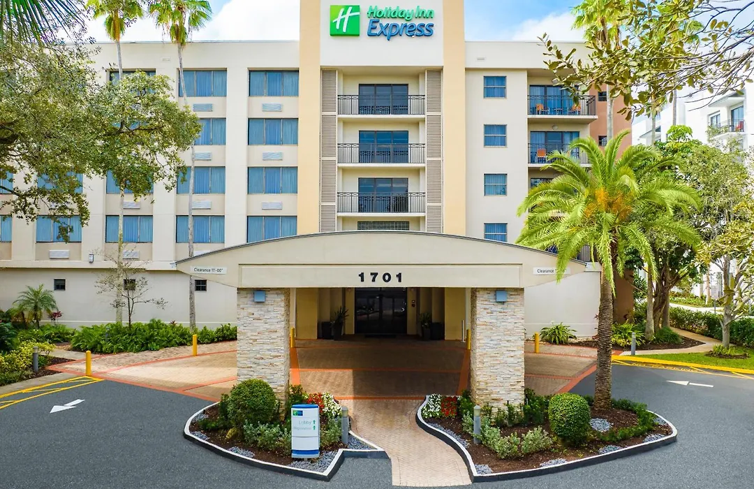 Holiday Inn Express Hotel & Suites Ft. Lauderdale-Plantation By Ihg-1
