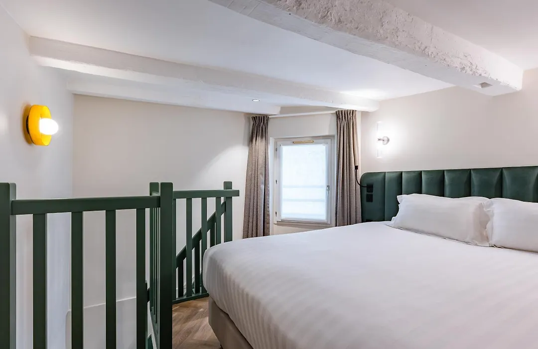 Hotel Elysée Secret-1