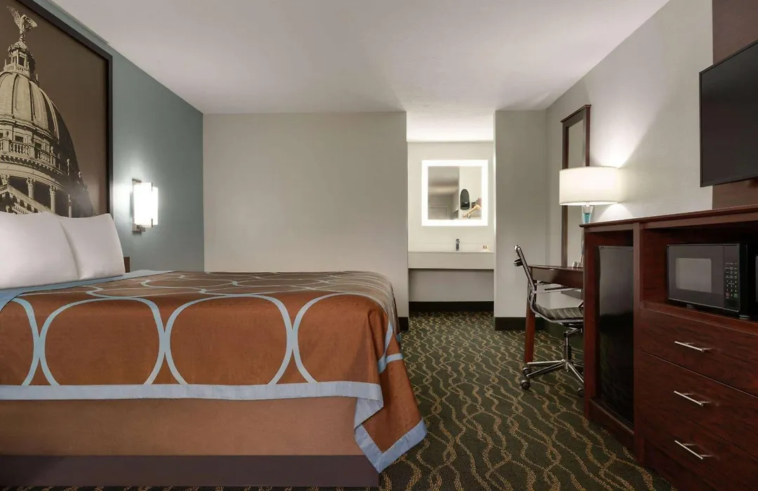 Super 8 By Wyndham Pearl/Jackson Airport-1