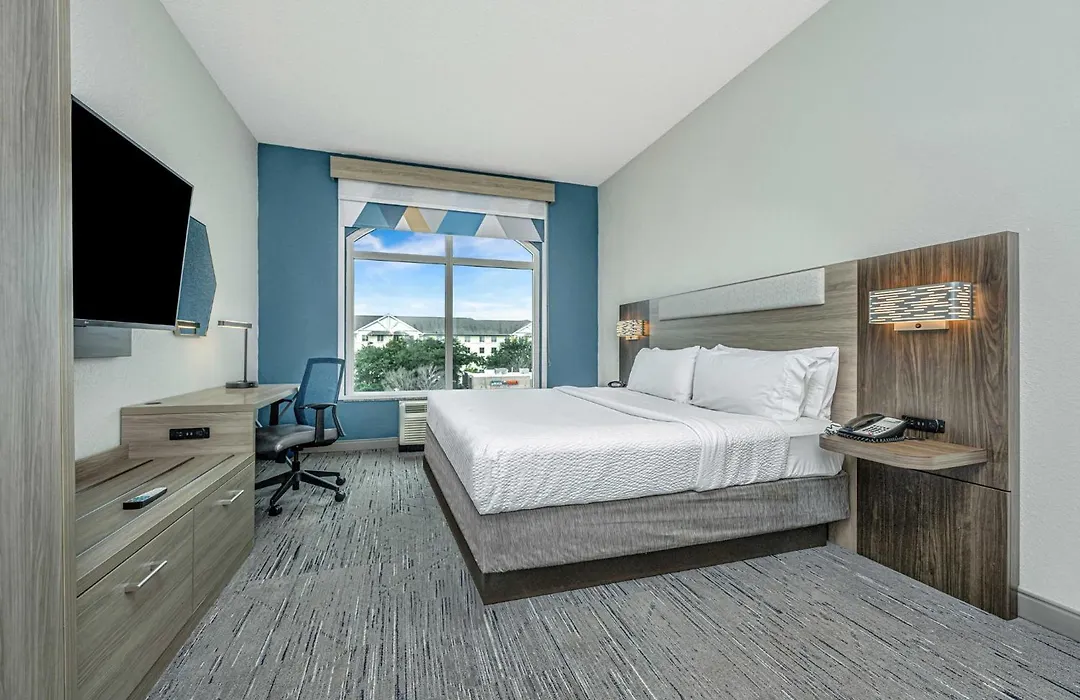 Holiday Inn Express & Suites Charleston Arpt-Conv Ctr Area By Ihg-1
