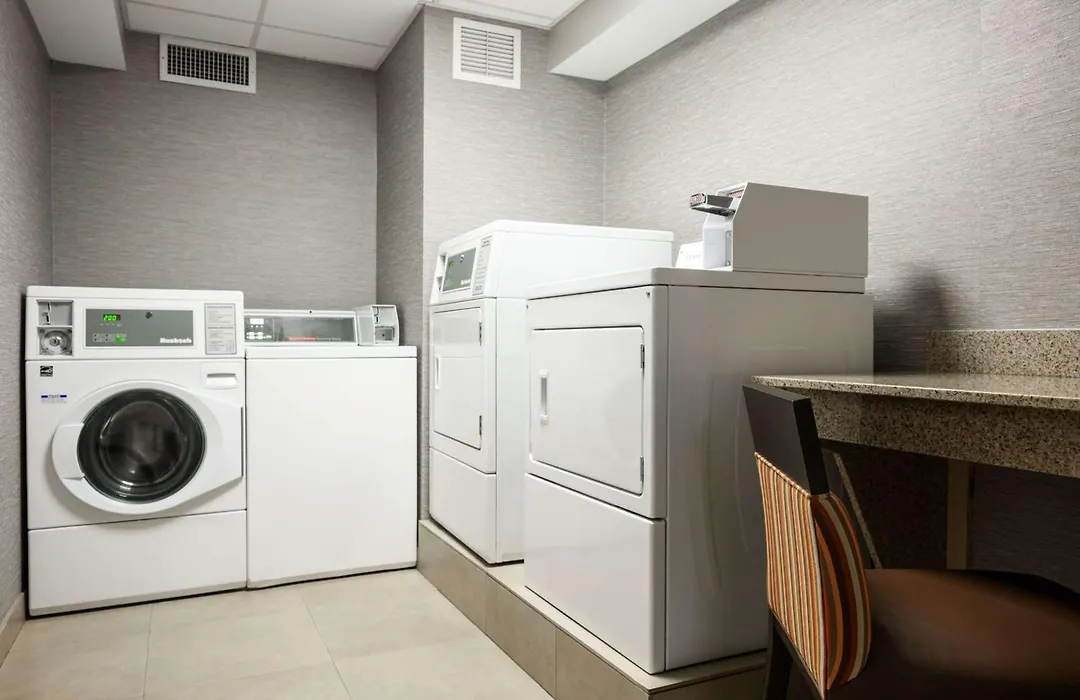 Hampton Inn Evansville Airport-1