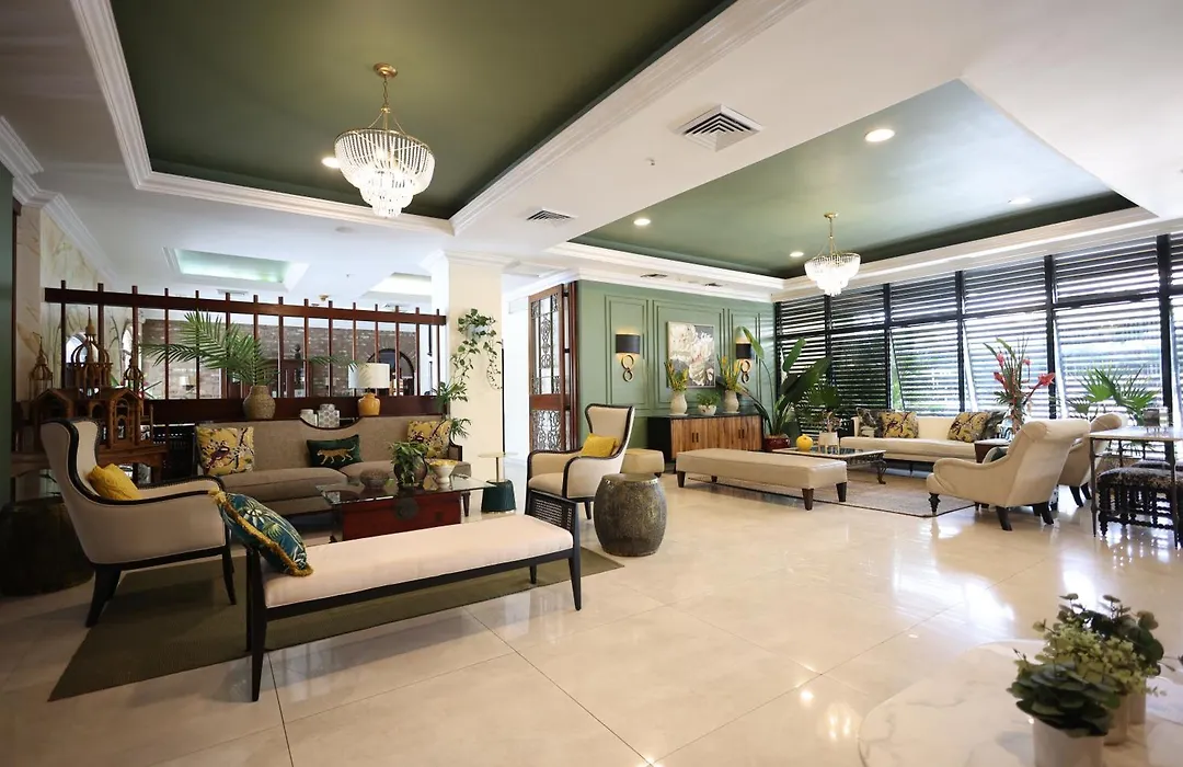 Courtleigh Hotel & Suites-1