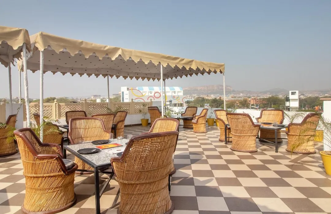 Treebo Megh Niwas, 2 Km From Umaid Bhawan Palace-1