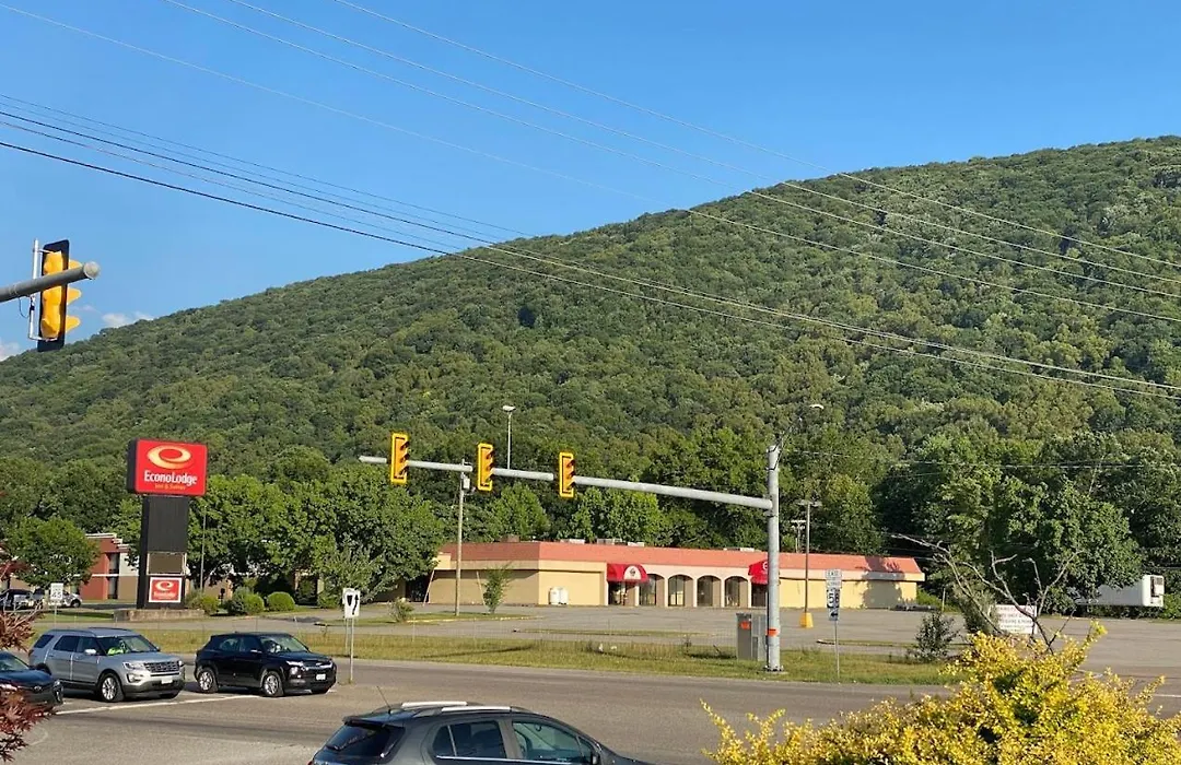 Econo Lodge Inn & Suites Norton - Wise South-1