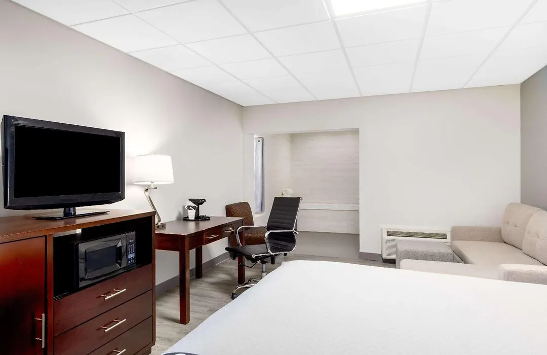 La Quinta Inn By Wyndham Lynnwood-1