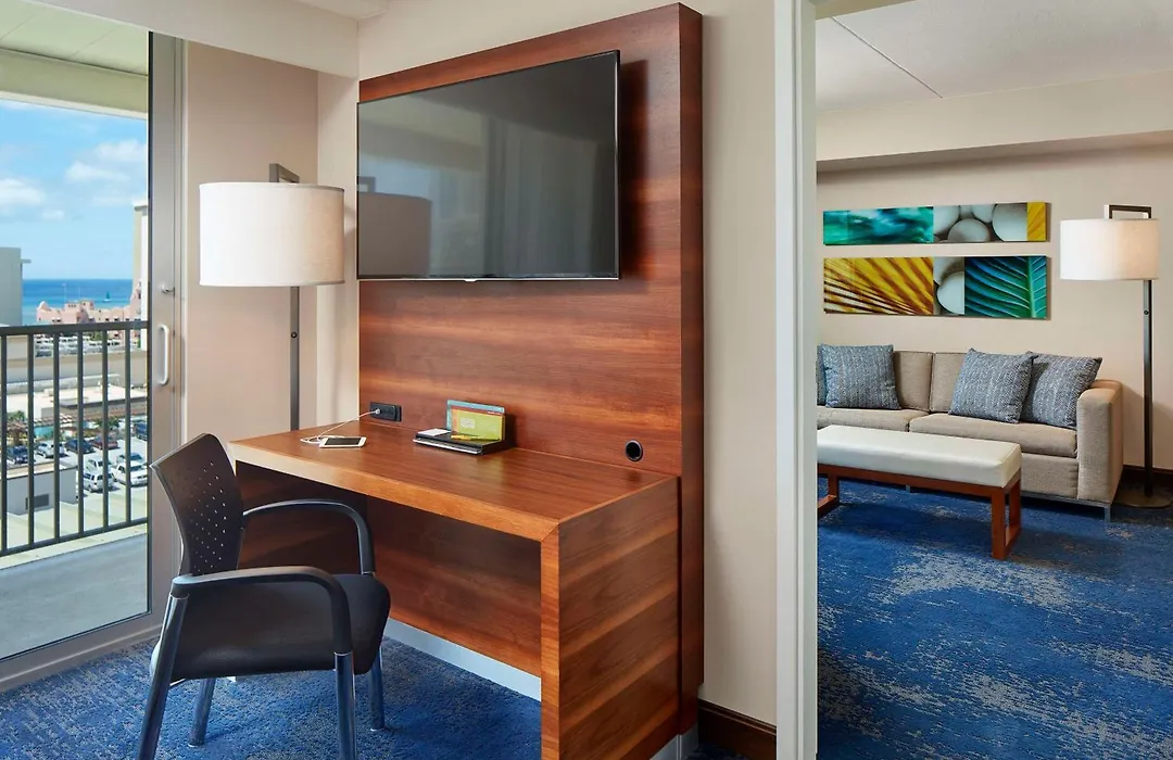 Hilton Garden Inn Waikiki Beach-1