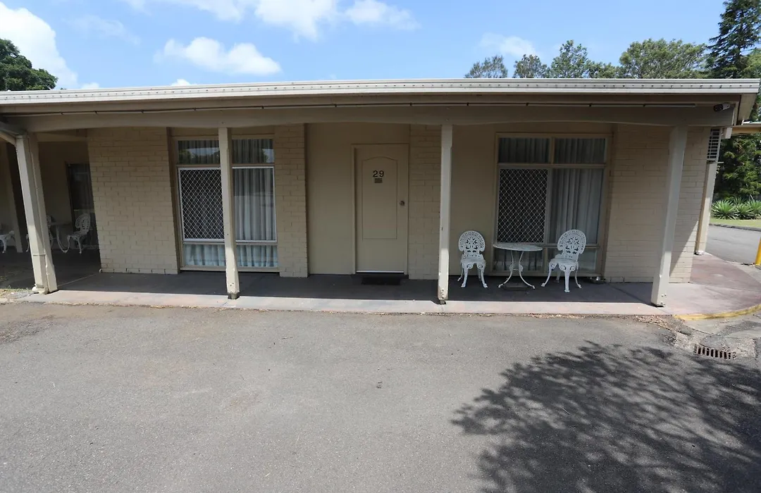 Sleepy Hill Motor Inn-1