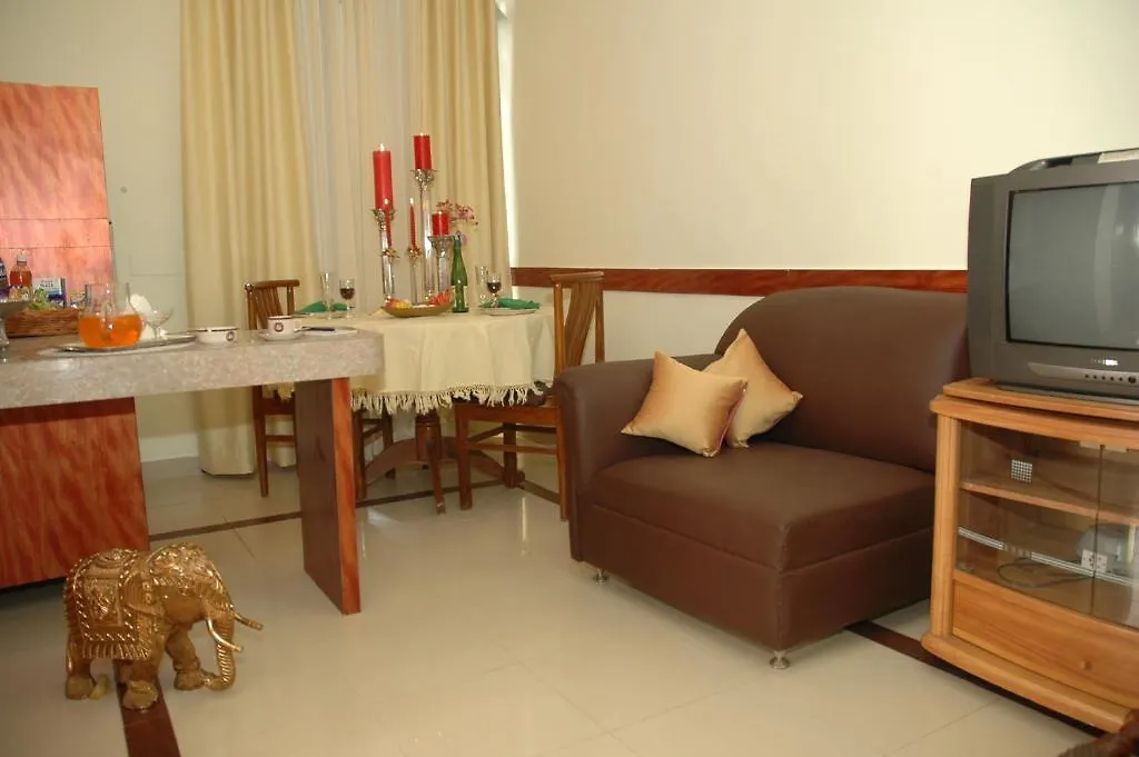 Istay Hotels Infantry Road-1