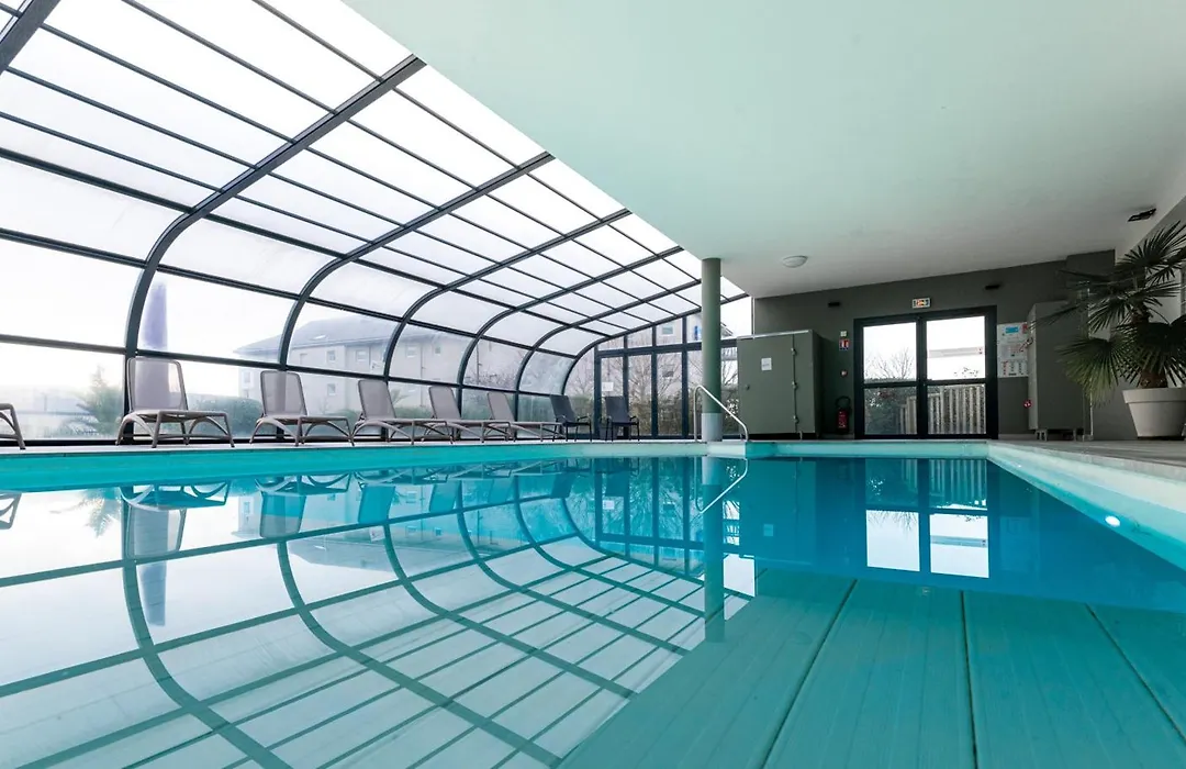Kyriad Prestige Residence & Spa Cabourg-Dives-Sur-Mer-1