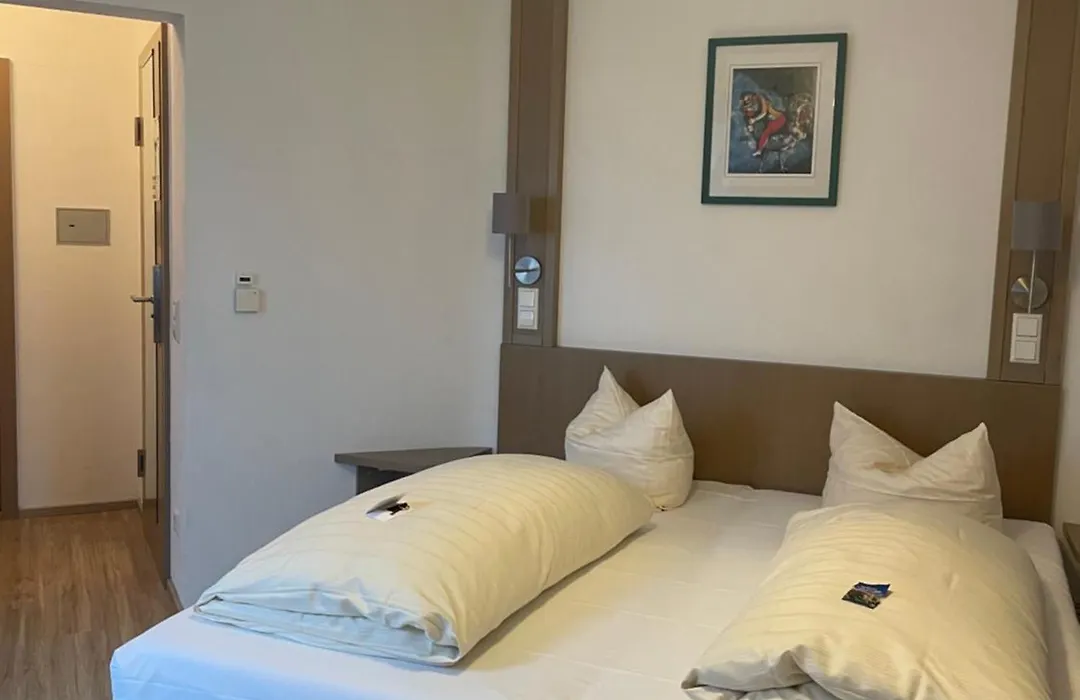 Waldhotel Felsentor-1