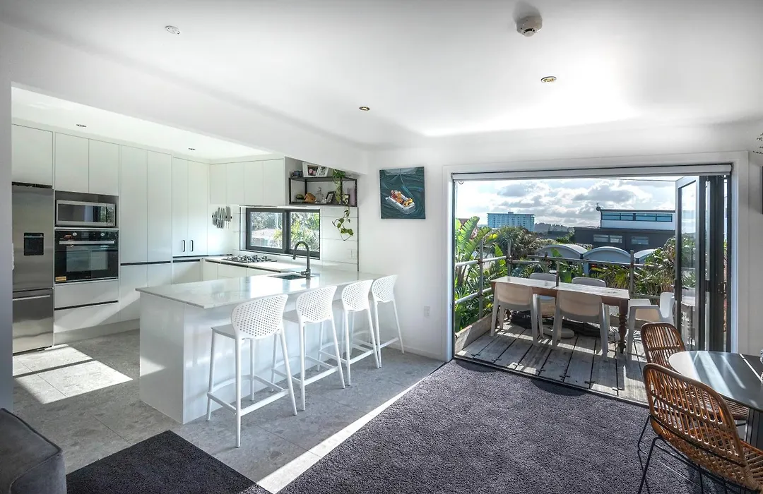 Orewa Beachcomber-1