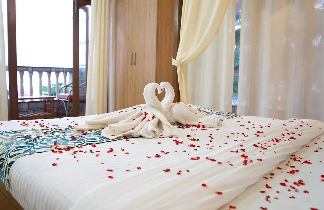 Larios Beach Holidays-1