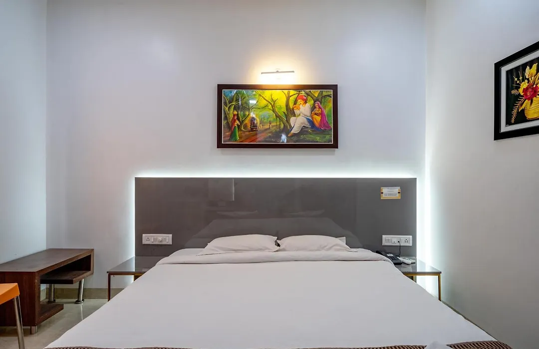 Hotel Darshan Executive-1