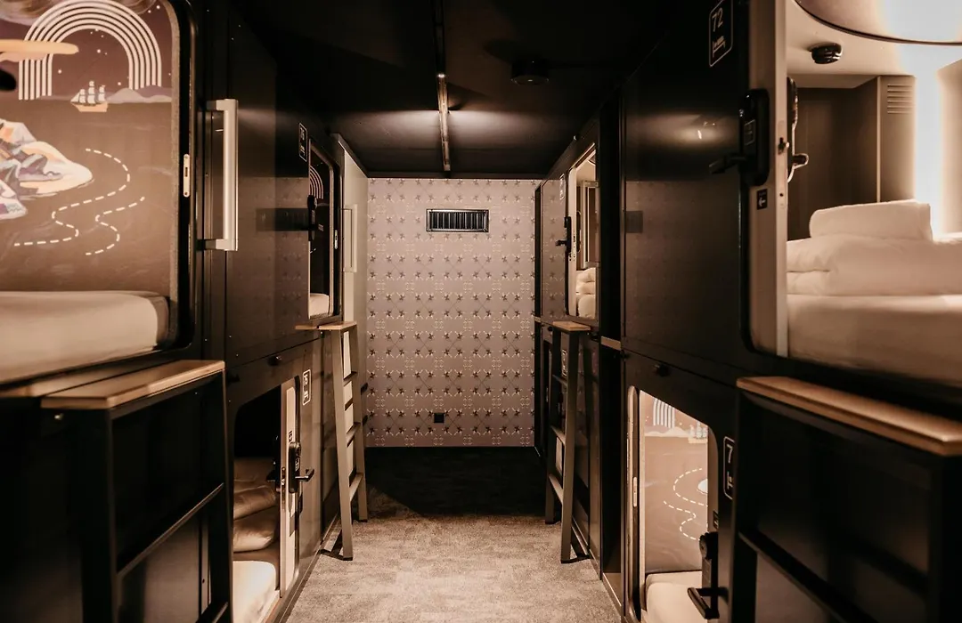 Capsule Hotel - Lucerne Old Town-1