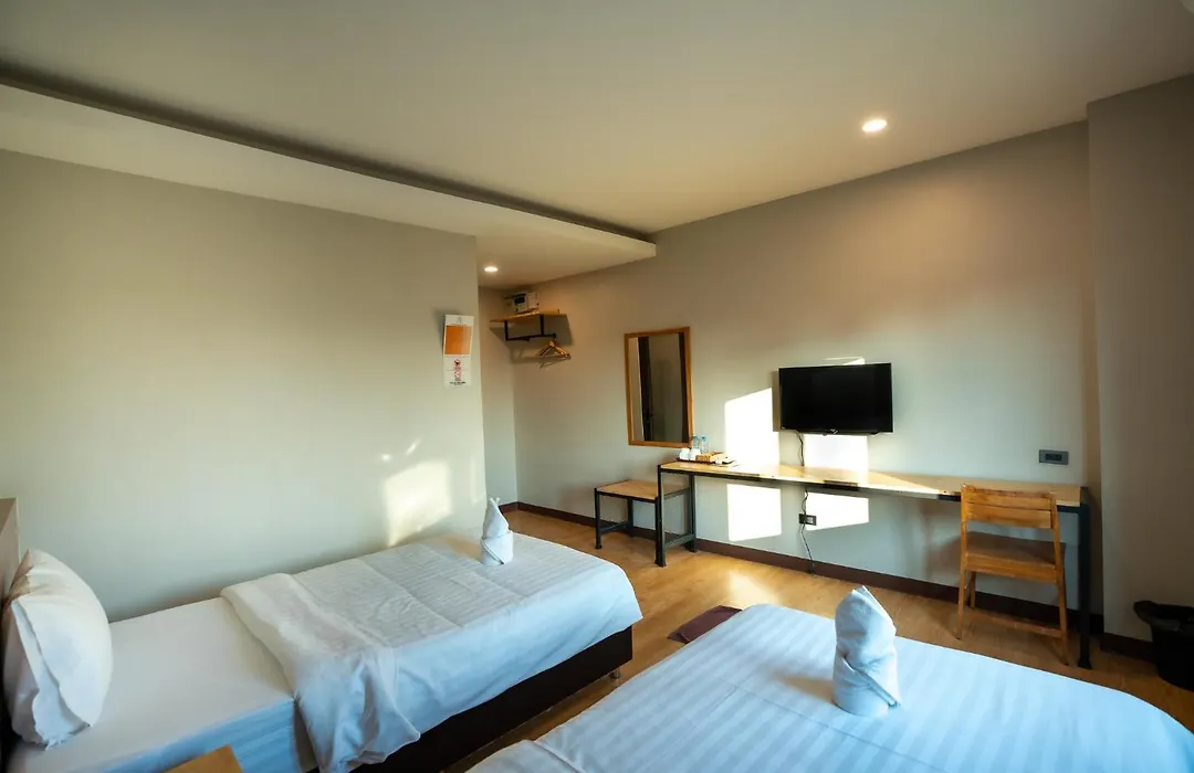 Siri Hotel-1