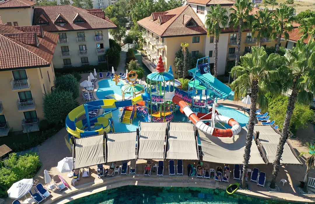 Club Grand Aqua-1