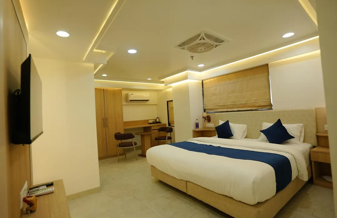 Hotel 6 Seasons, Koregoan Park, Pune-1