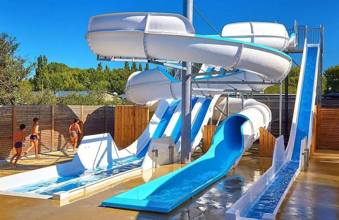 Mobil Home les pieds dans l'eau-1