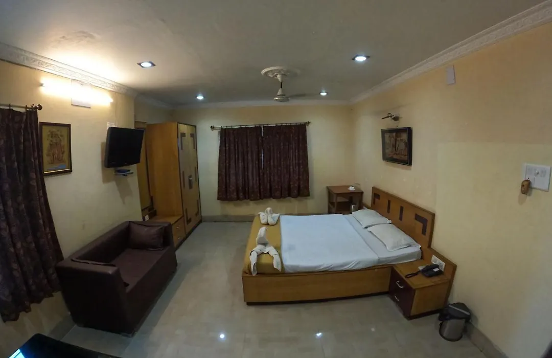 Hotel Sarita-1