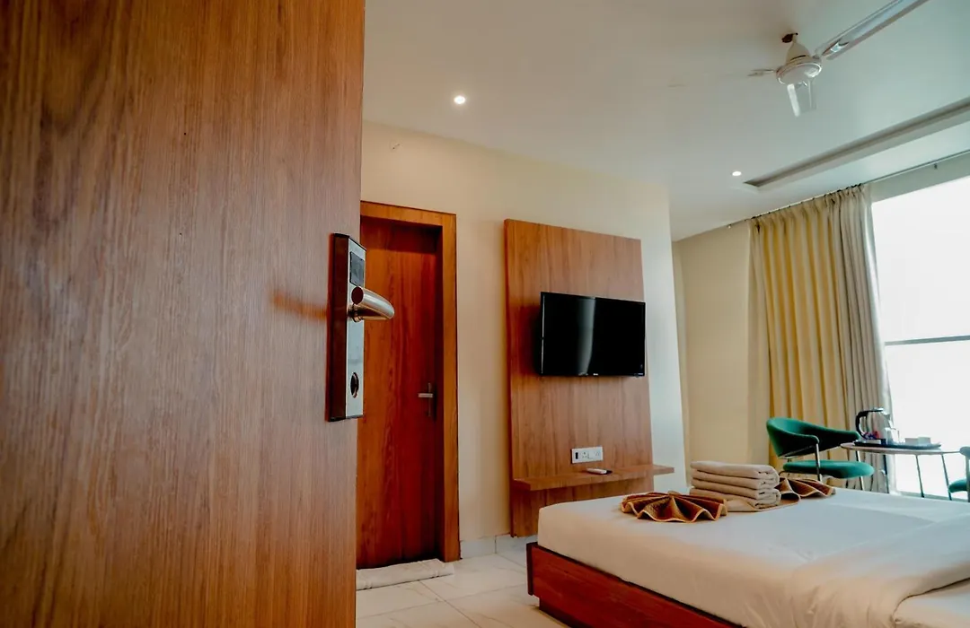 Hotel Ekana-1