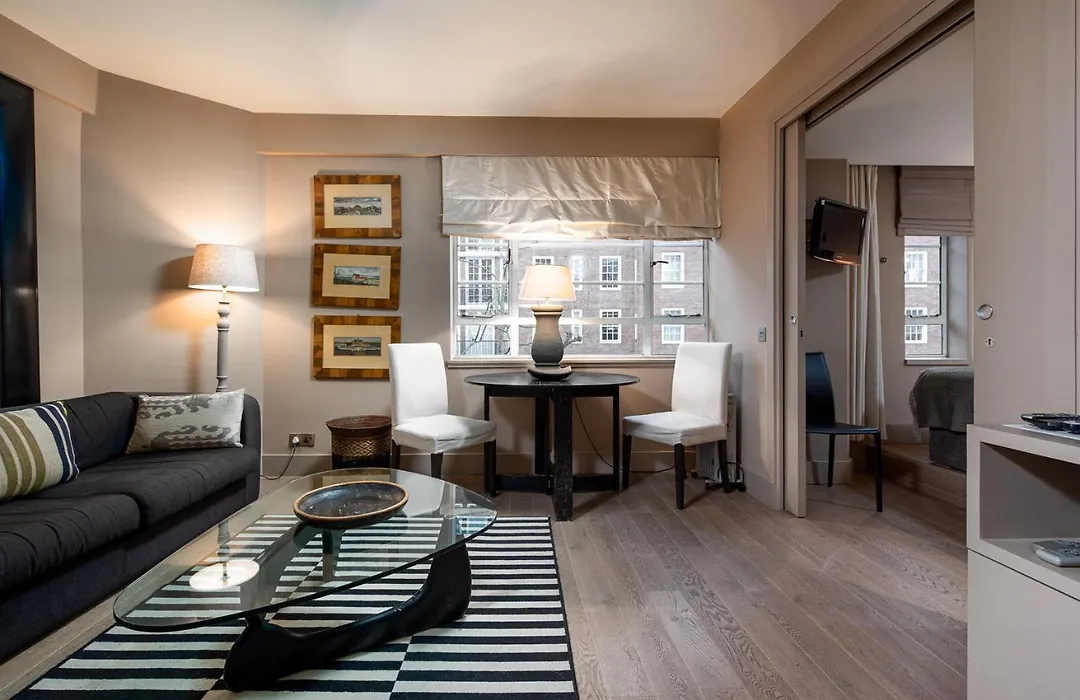 Nell Gwynn House Apartment-1